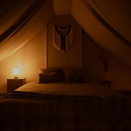 Loft Avec Privatif Bed & Breakfast